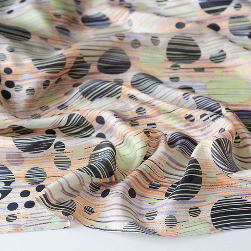 100% Luxury Silk Customized Digital Printed Beautiful Designs Silk Habotai Fabric for Clothing
