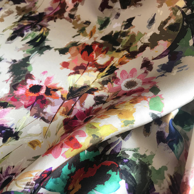 14mm 55 Inch Digital Floral Printed Silk Twill Fabric Custom Colorful Pattern Si